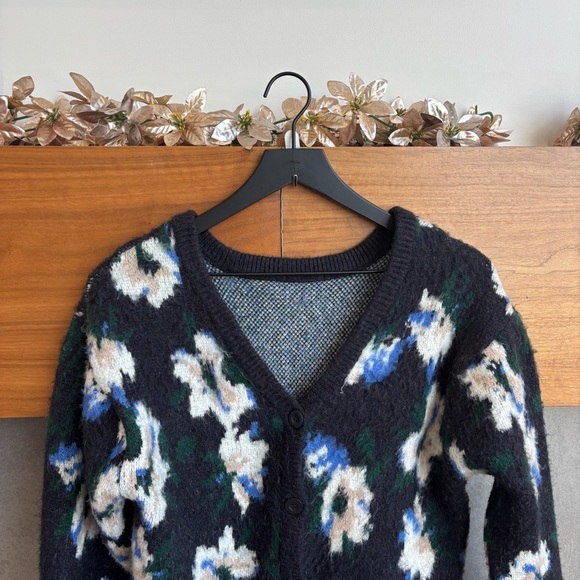 Niko and Abstract V-Neck Cardigan, Size M - Picture 2 of 11